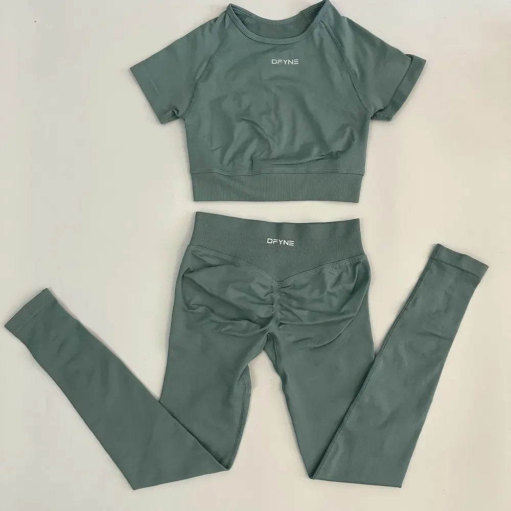 Fitness Apparel 2 Piece Yoga Outfit for Comfort and Mobility