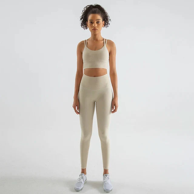 Women's Yoga Set Moisture Wicking Top and Bottom Workout Wear
