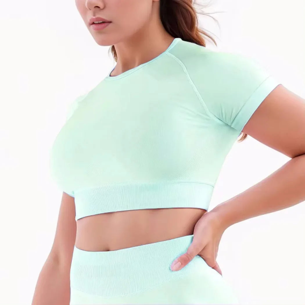 Fitness Apparel 2 Piece Yoga Outfit for Comfort and Mobility