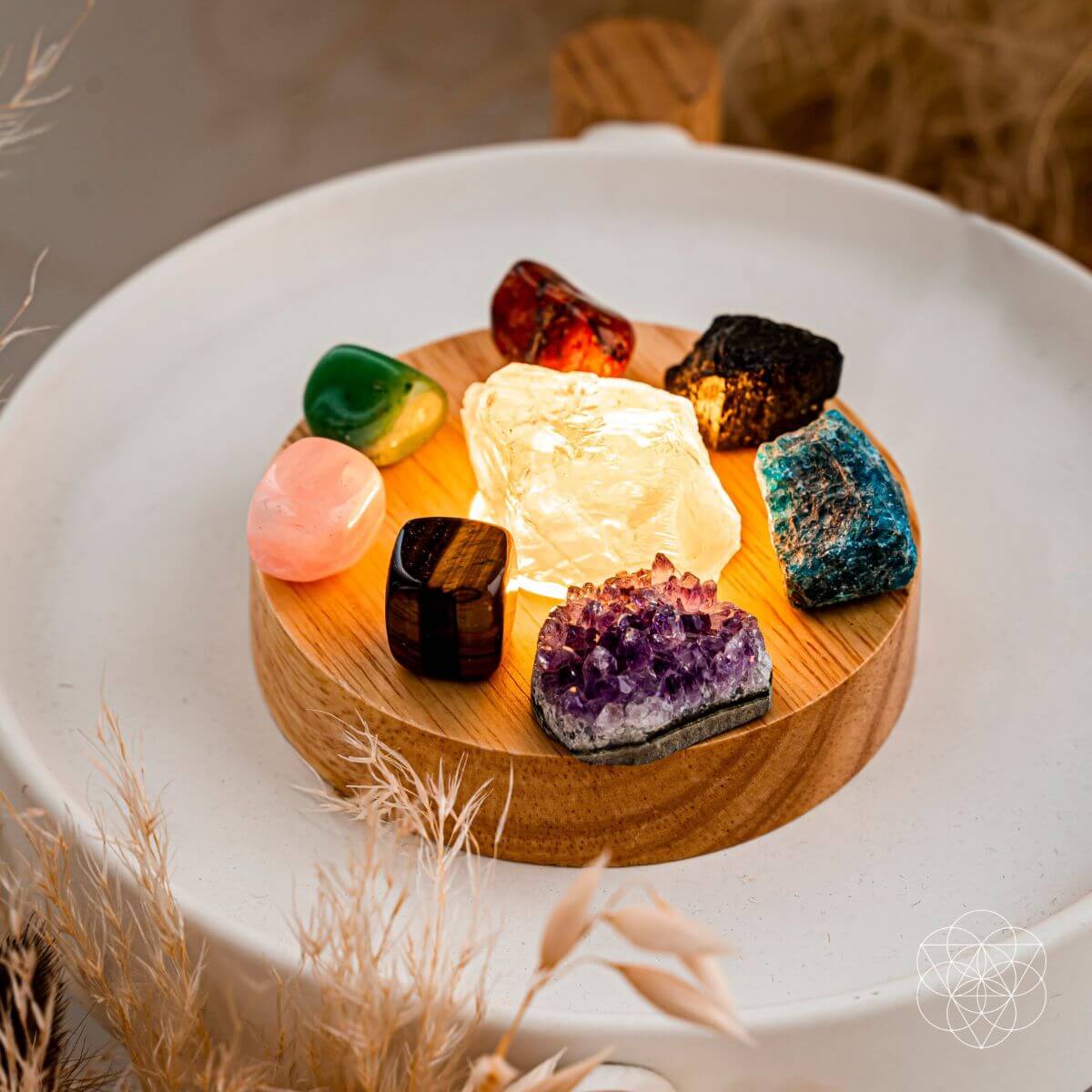 Natural Energy Lamp With Eight Stones For Healing Light