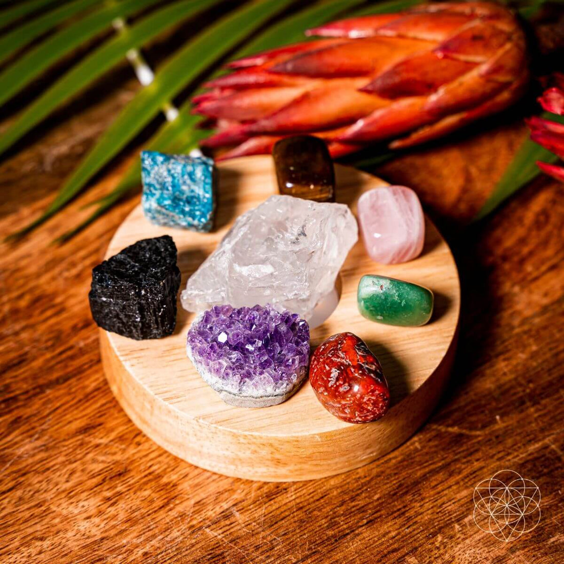 Natural Energy Lamp With Eight Stones For Healing Light